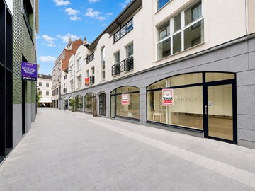 Te huur - Commerciële winkel - Kortrijk