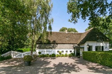 Te koop - Woonboerderij - Schaijk