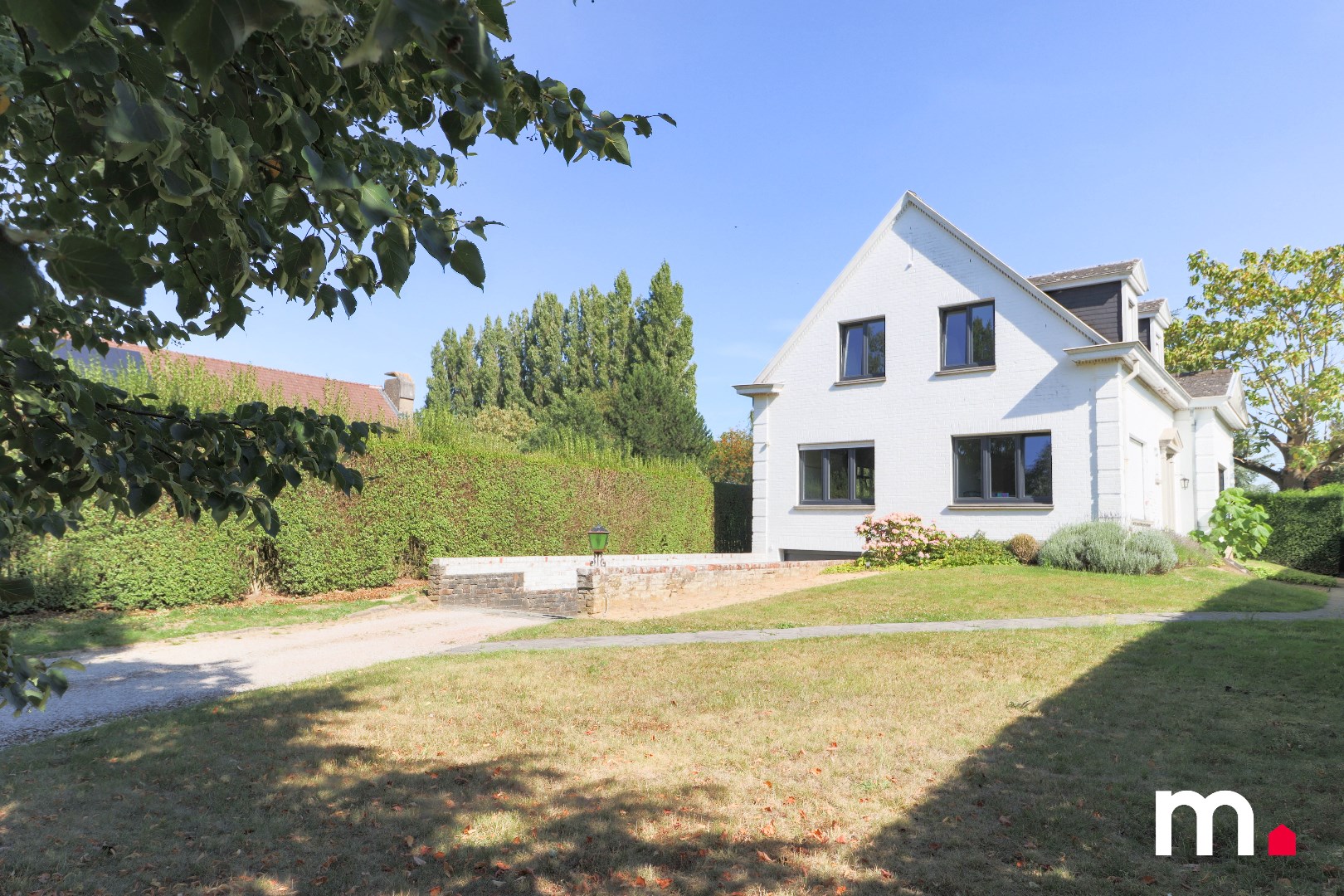 Karaktervolle villa op topligging te Kortrijk ! 