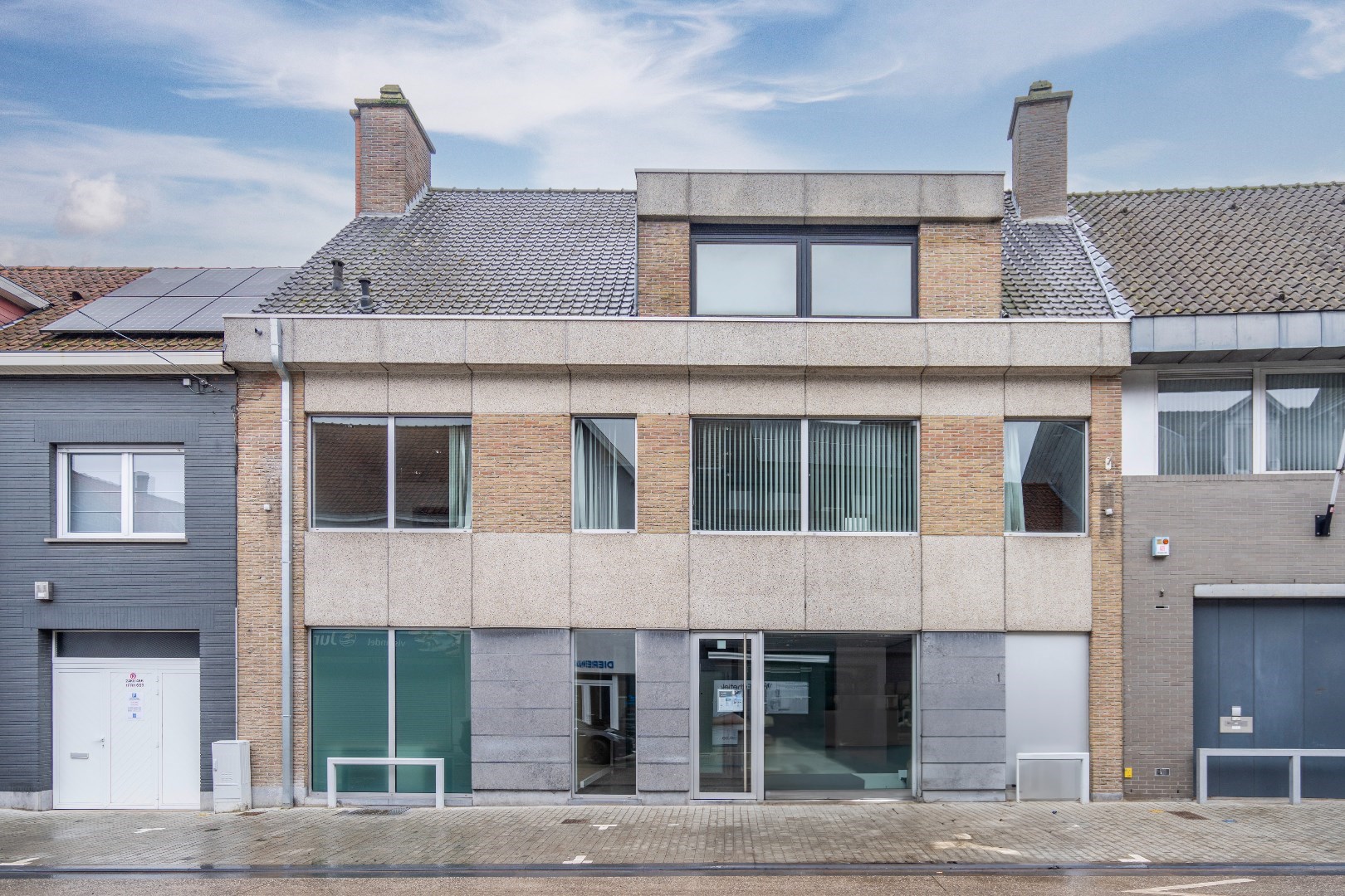 Kantoor / handelspand + woonst