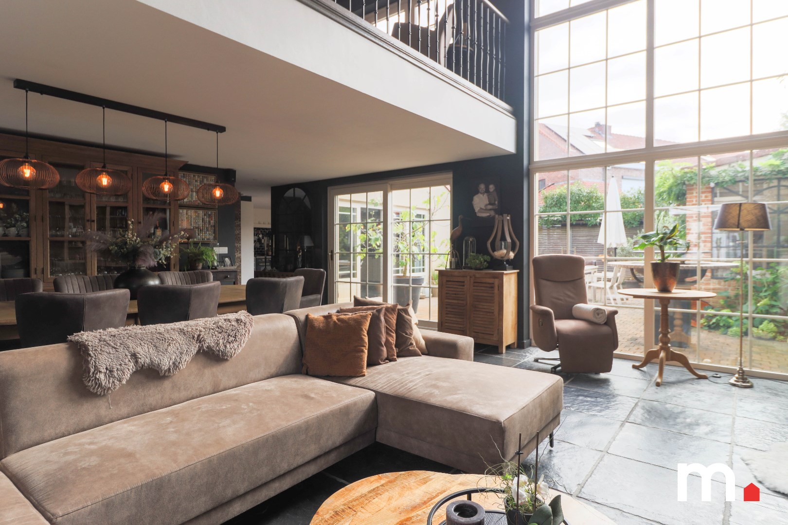 Fantastische, totaal afgewerkte woning te Desselgem !