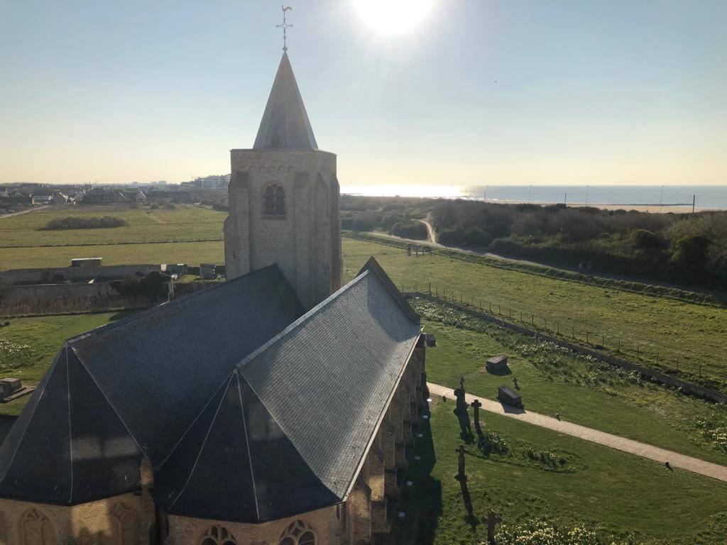 James Ensorkerk en duinen