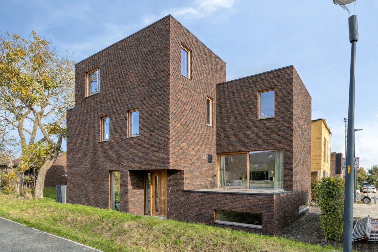 Unieke Villa te Lendelede met 5 slaapkamers met hoogwaardige afwerking !