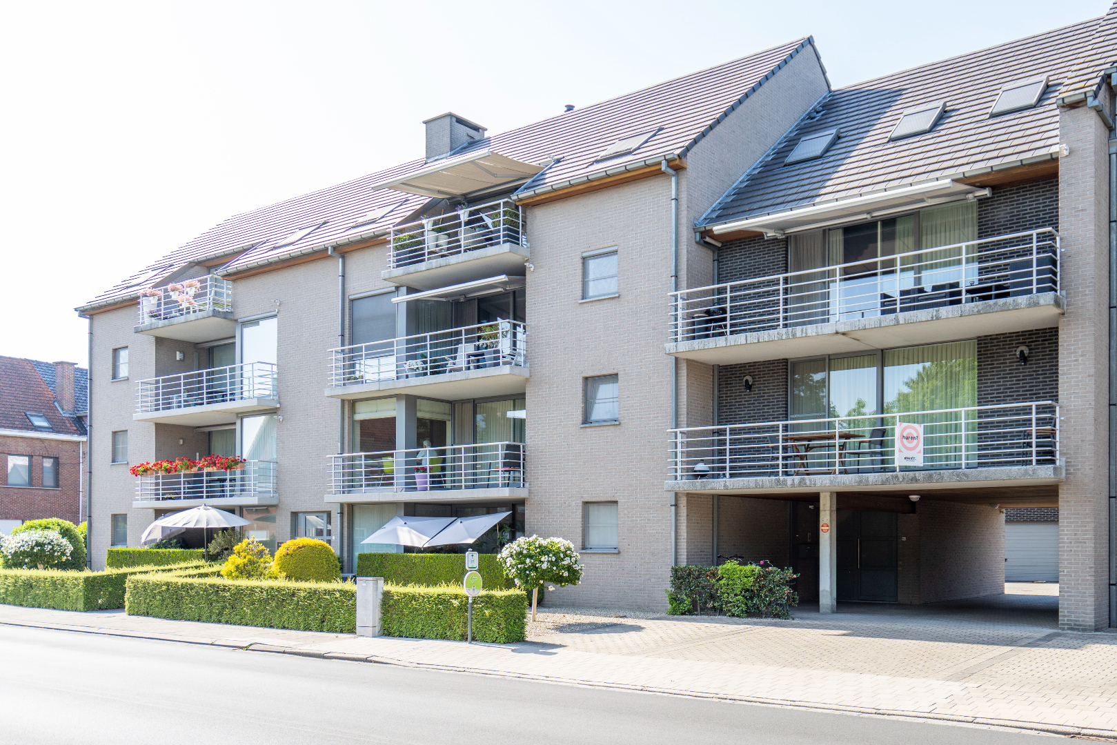  App. recht tegenover de bib