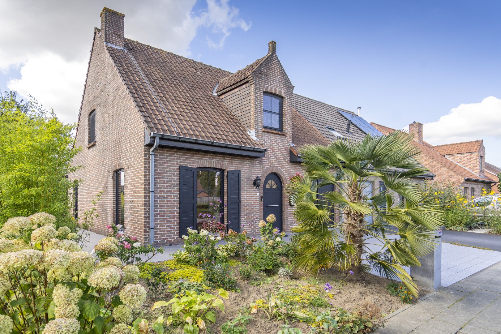 Woning met prachtige tuin