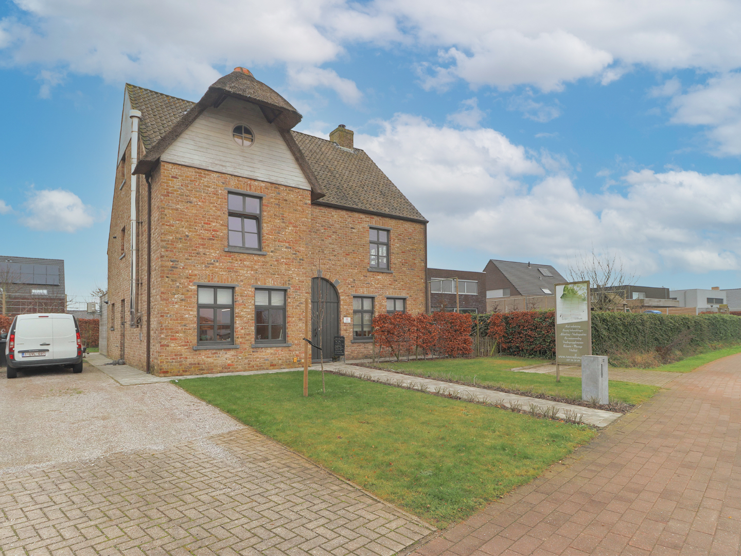 Karaktervolle charmevilla te Ieper met zicht op open velden !