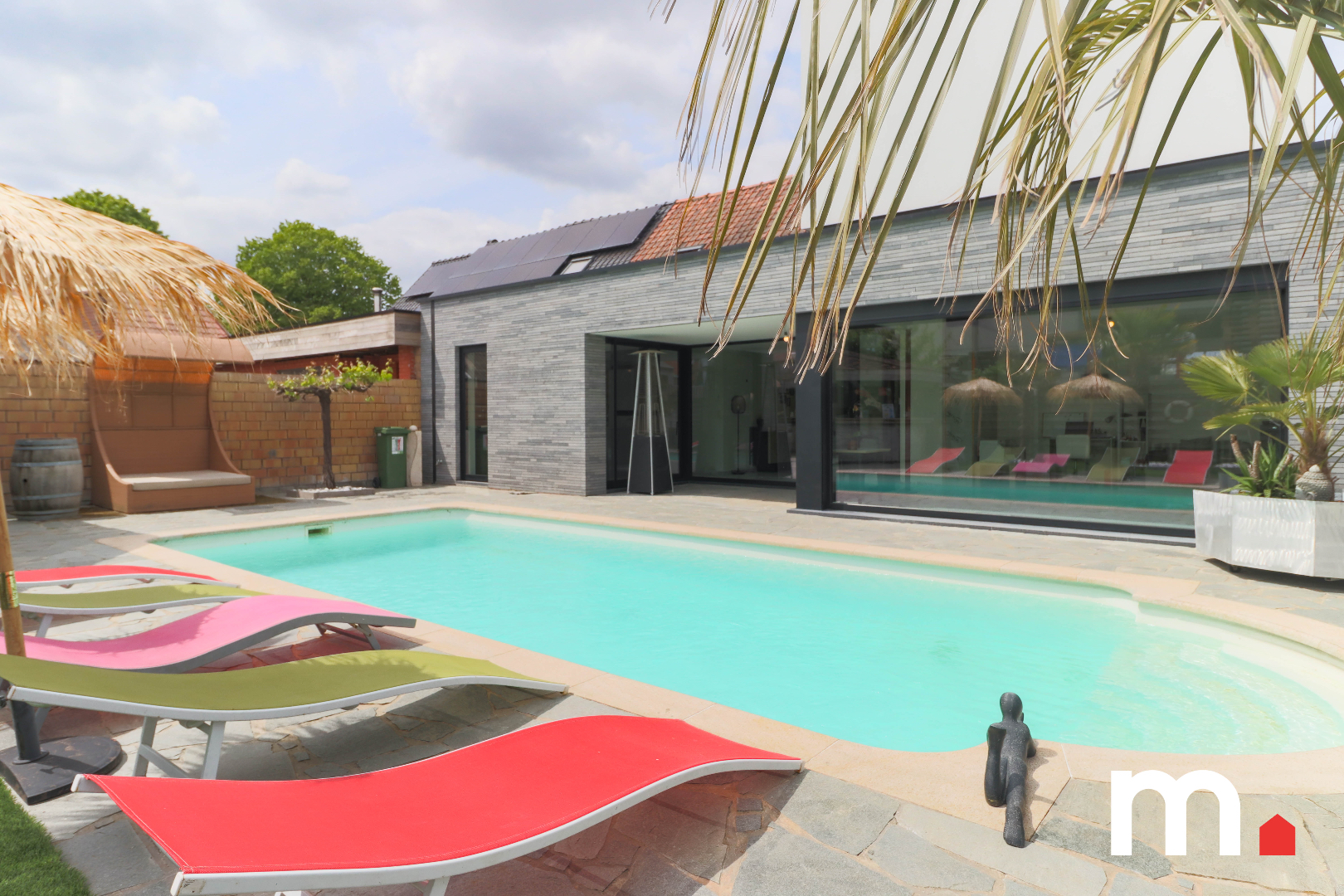 Moderne en lichtrijke woning te koop met zwembad in Sint-Jan (Ieper)